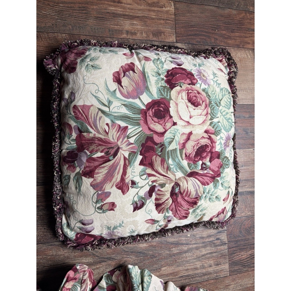 2 Waverly Red NORFOLK ROSE Ruffle Pillow Sham ~ Standard ~ 1 Pillow - Picture 3 of 5